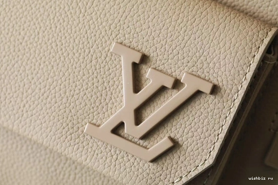 WIS Pilot VUITTON Slingbag LOUIS 0721